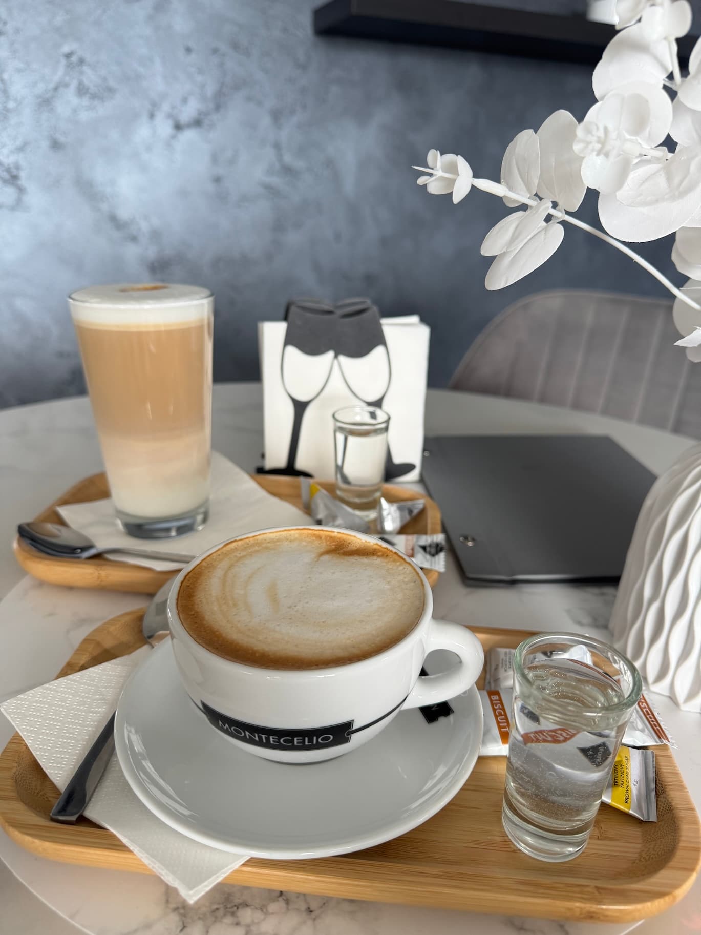 Vinotékafé